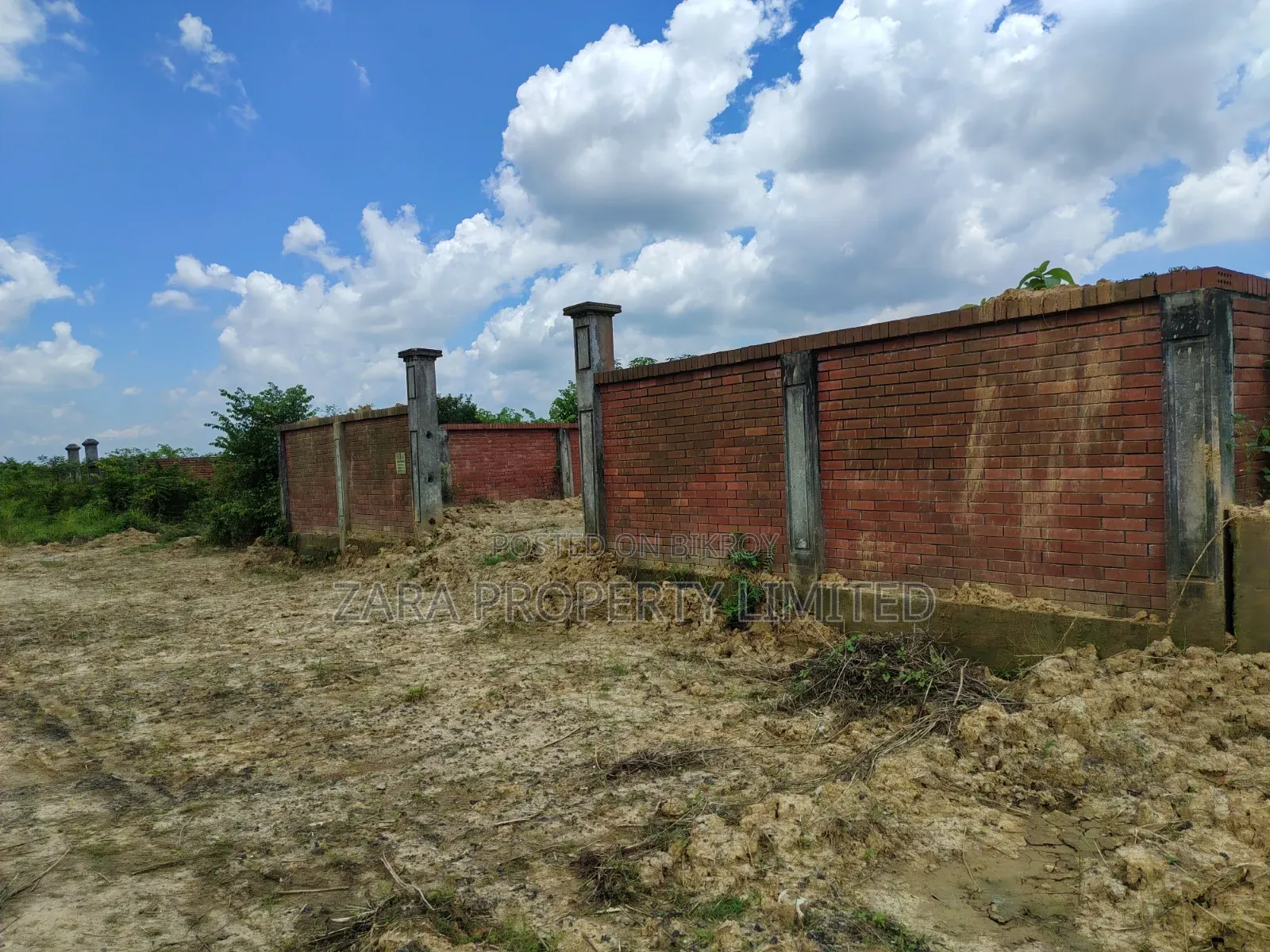 3 katha prime location available under job holder quota. in Purbachal