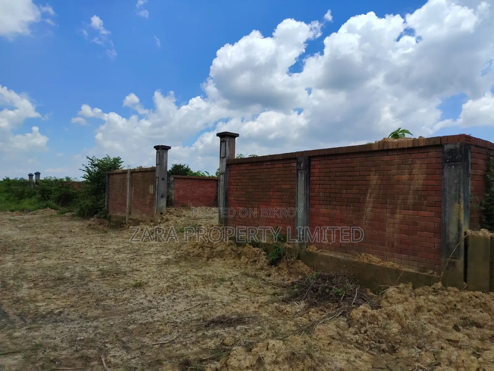 3 katha prime location available under job holder quota. in Purbachal