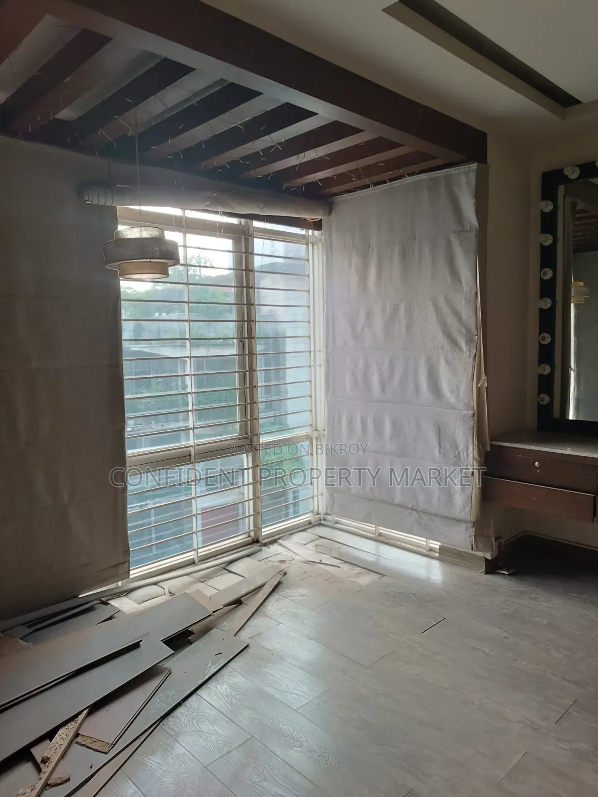4 Bedroom Apartment in Baridhara for Sale in Baridhara