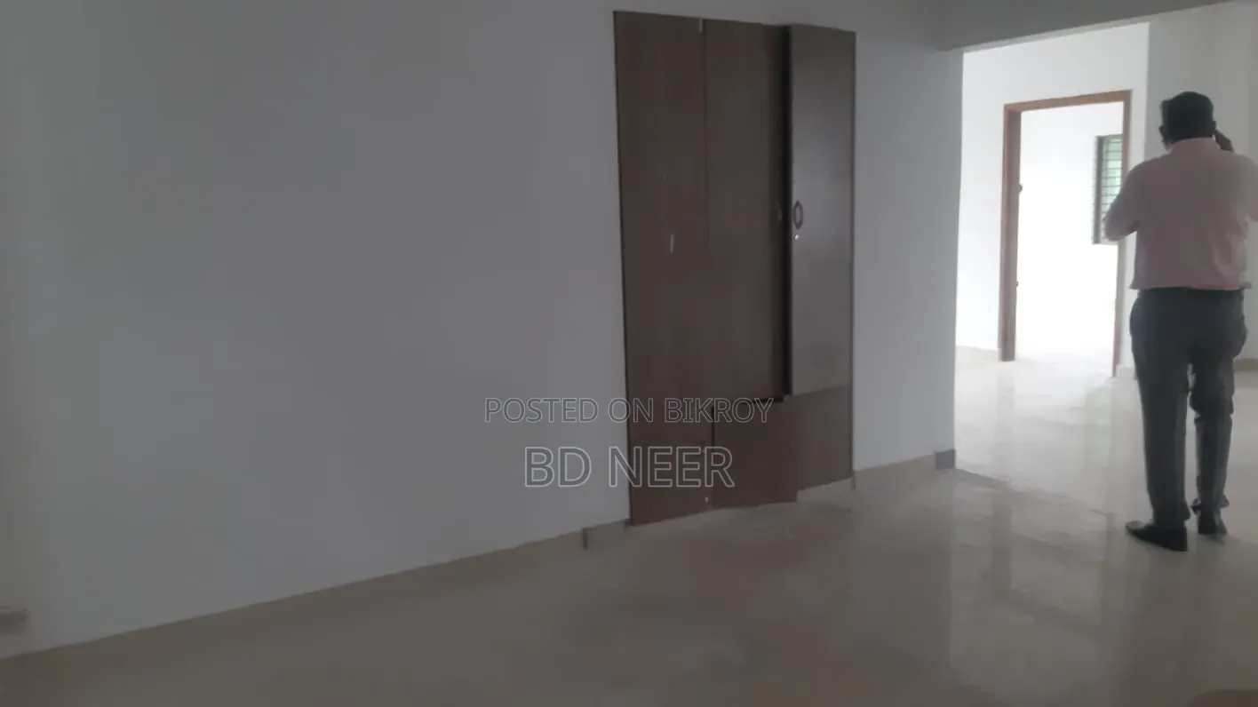 2200 SqFt Office Space Available for Rent in Banani South in Banani