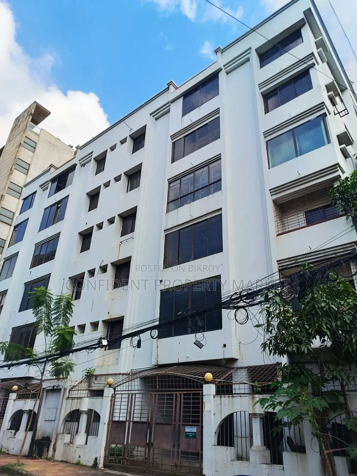 20-Bedroom House in Baridhara for Sale in Baridhara