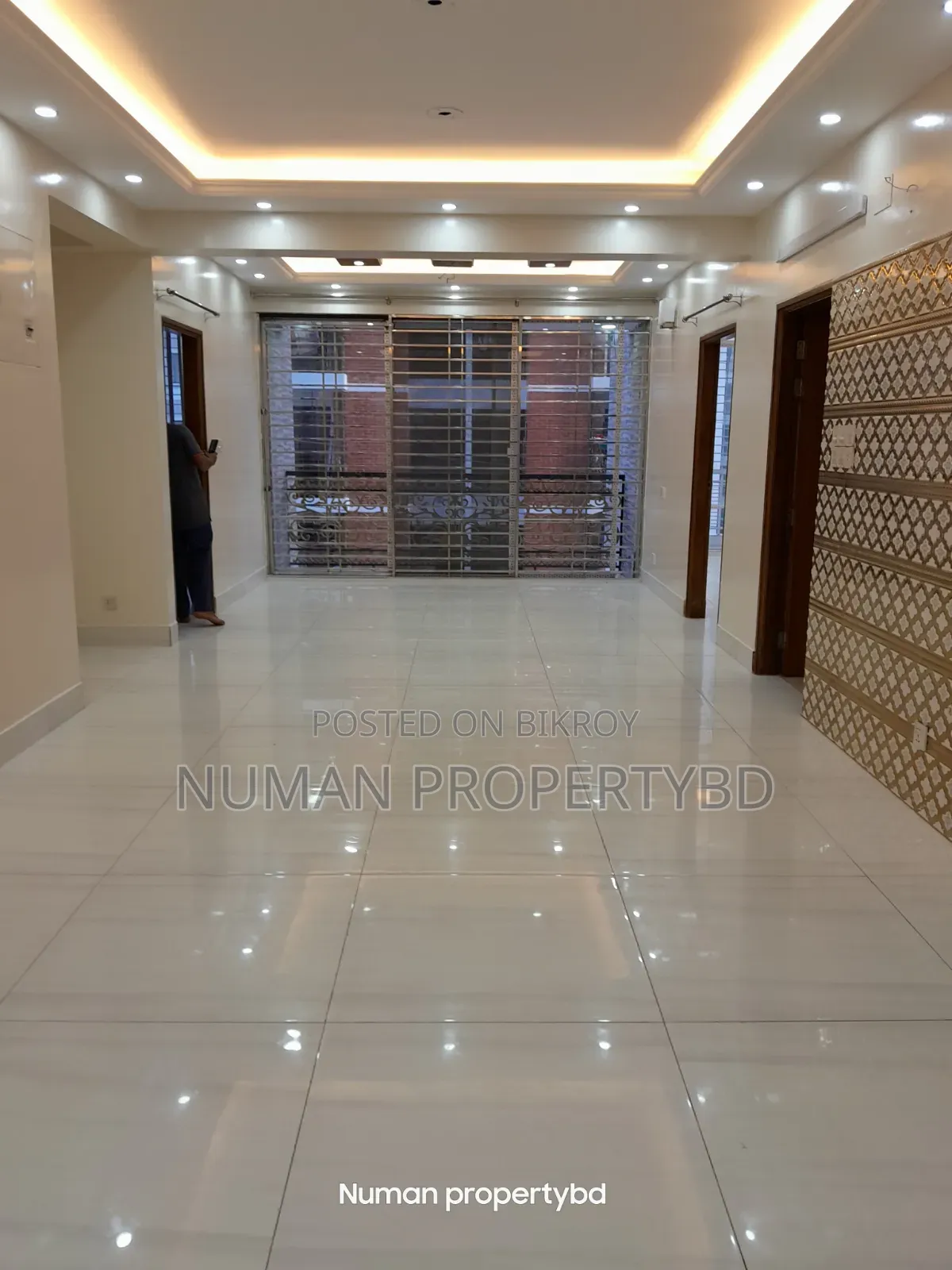 4-Bedroom Apartment in Numan Property Bd, Basundhara for Rent in Basundhara