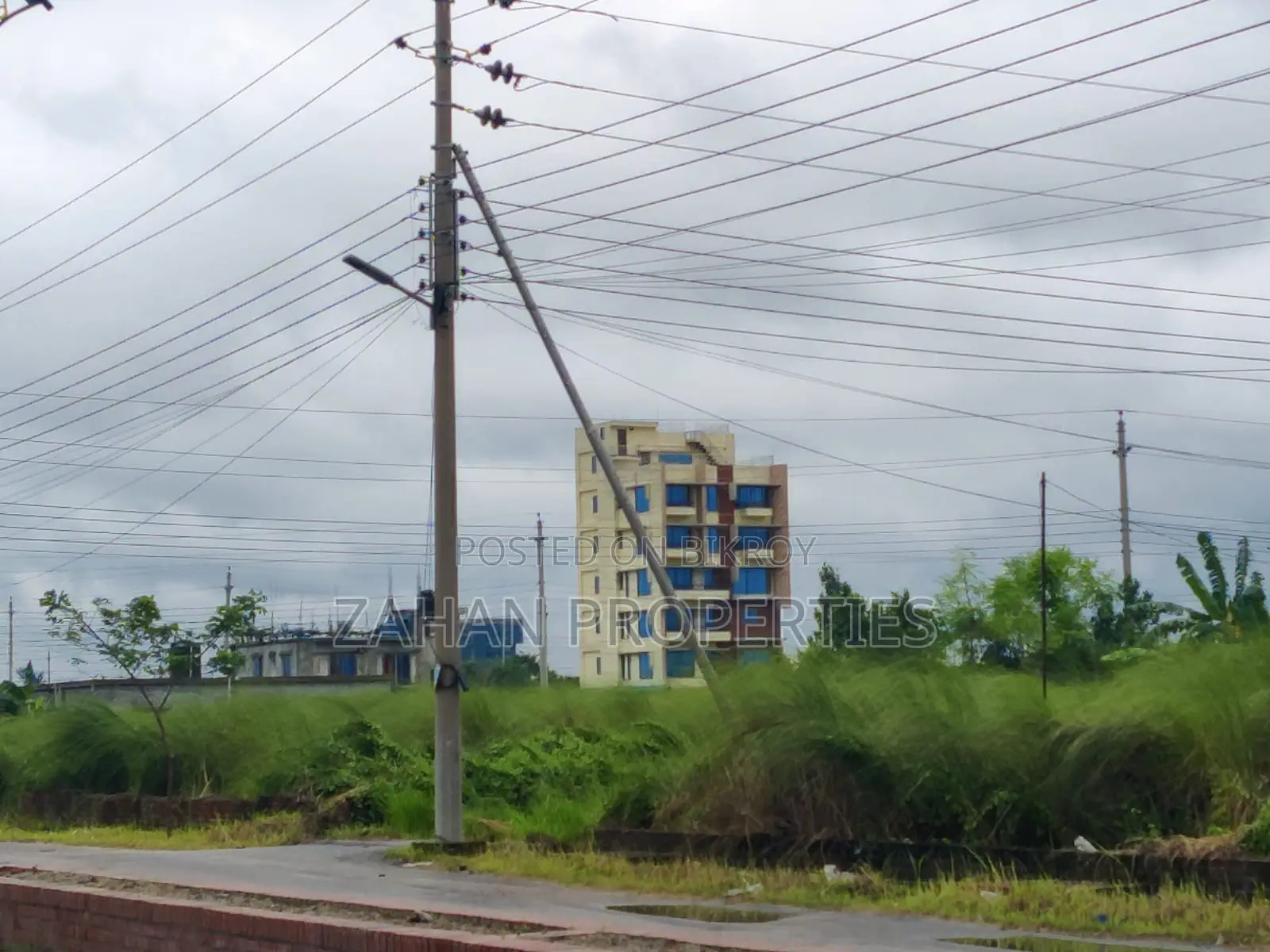 N Block 30 Katha South Face Plot Sell Closed Stadium in Basundhara