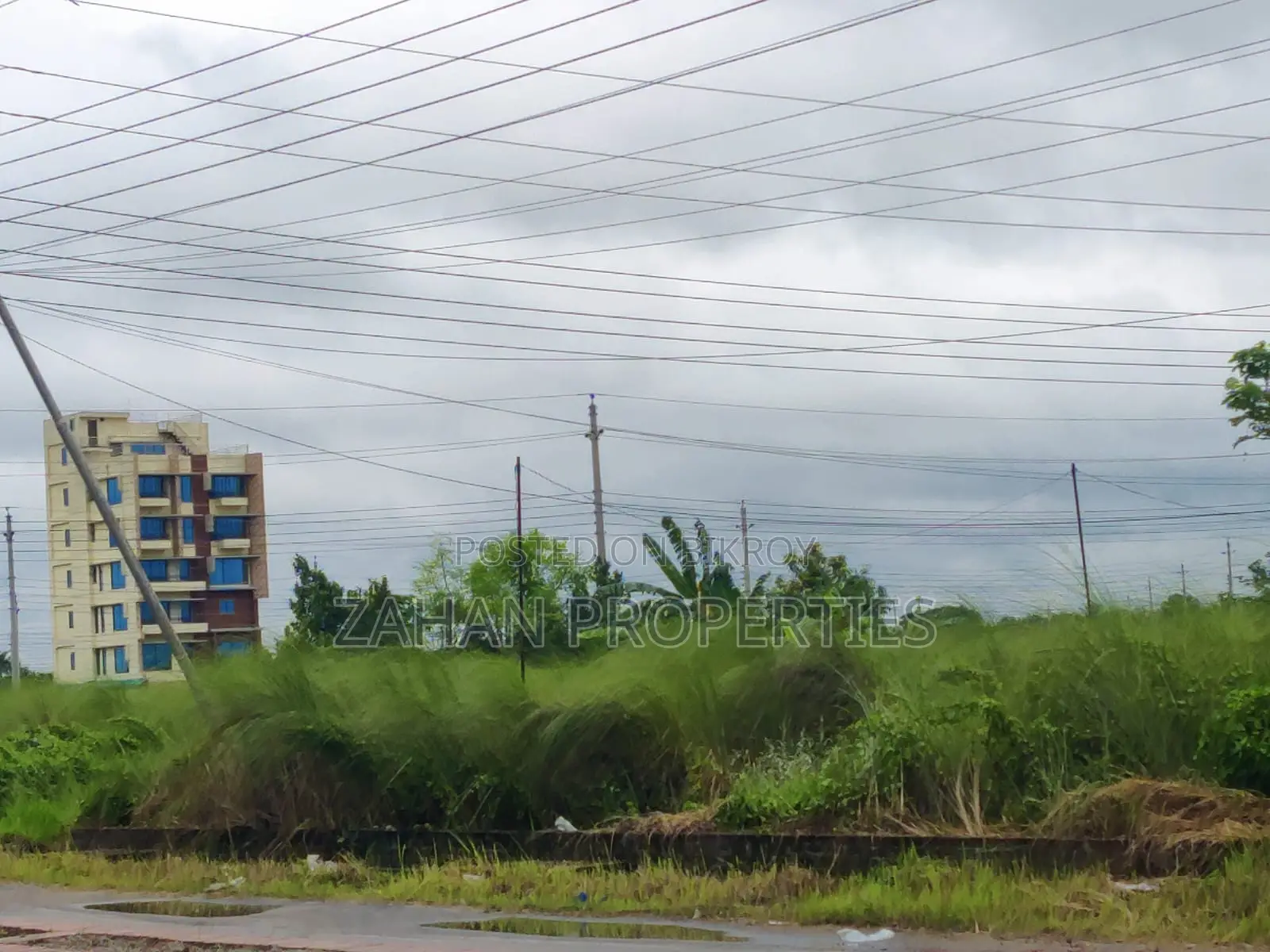 N Block 30 Katha South Face Plot Sell Closed Stadium in Basundhara