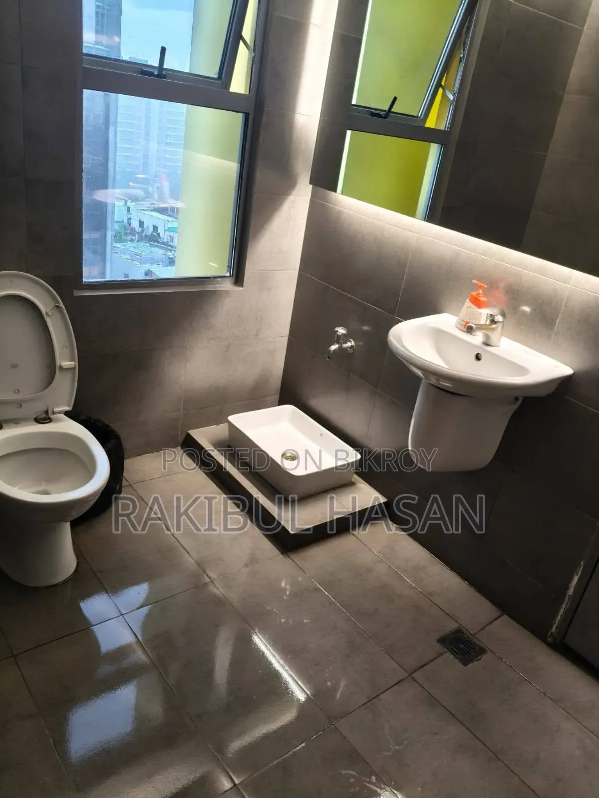2800 SFT Fully Furnished Office Rent in Banani in Banani