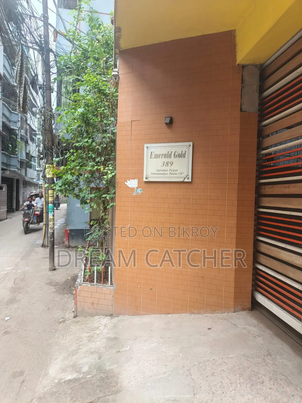6-Bedroom Apartment in 389 Emerald Gold, Dhanmondi for Sale in Dhanmondi