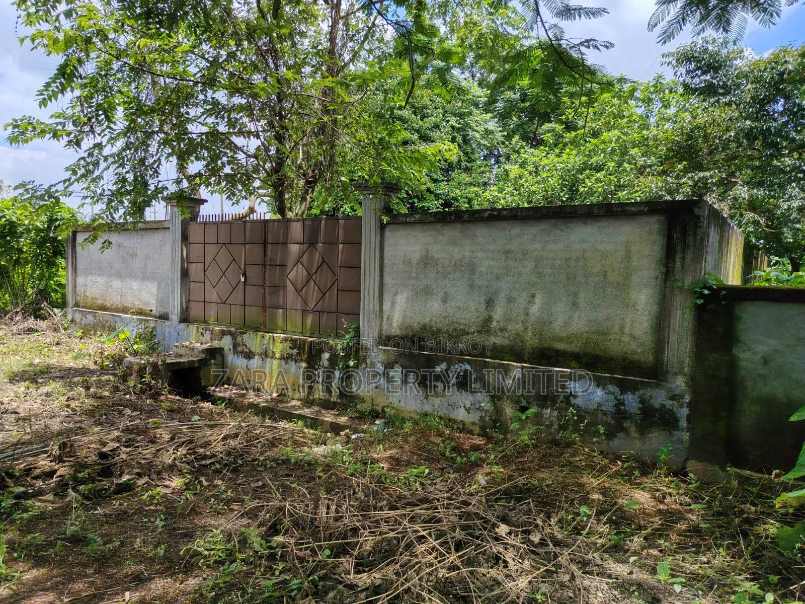 3 katha plot for sale beside lake and green zone in Purbachal