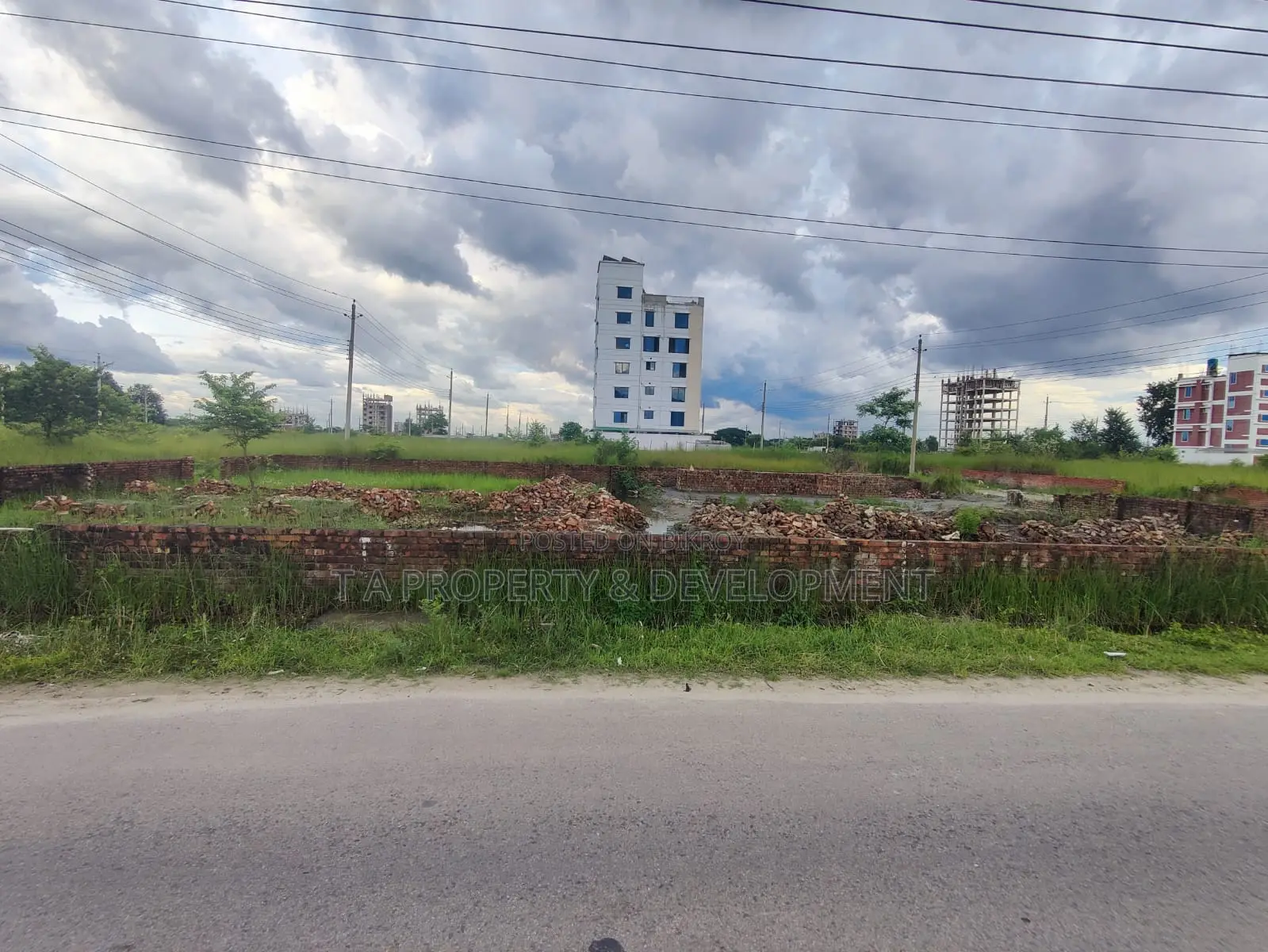 South Facing 10 Katha Plot Sell N Block in Basundhara