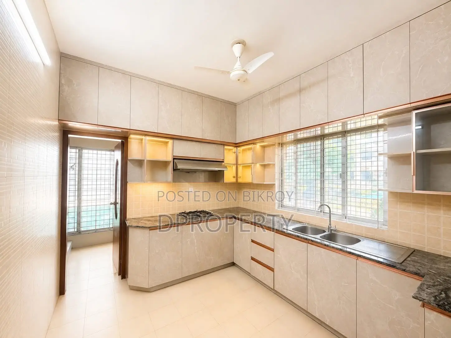 3bdrm Apartment in Basundhara for Rent in Basundhara