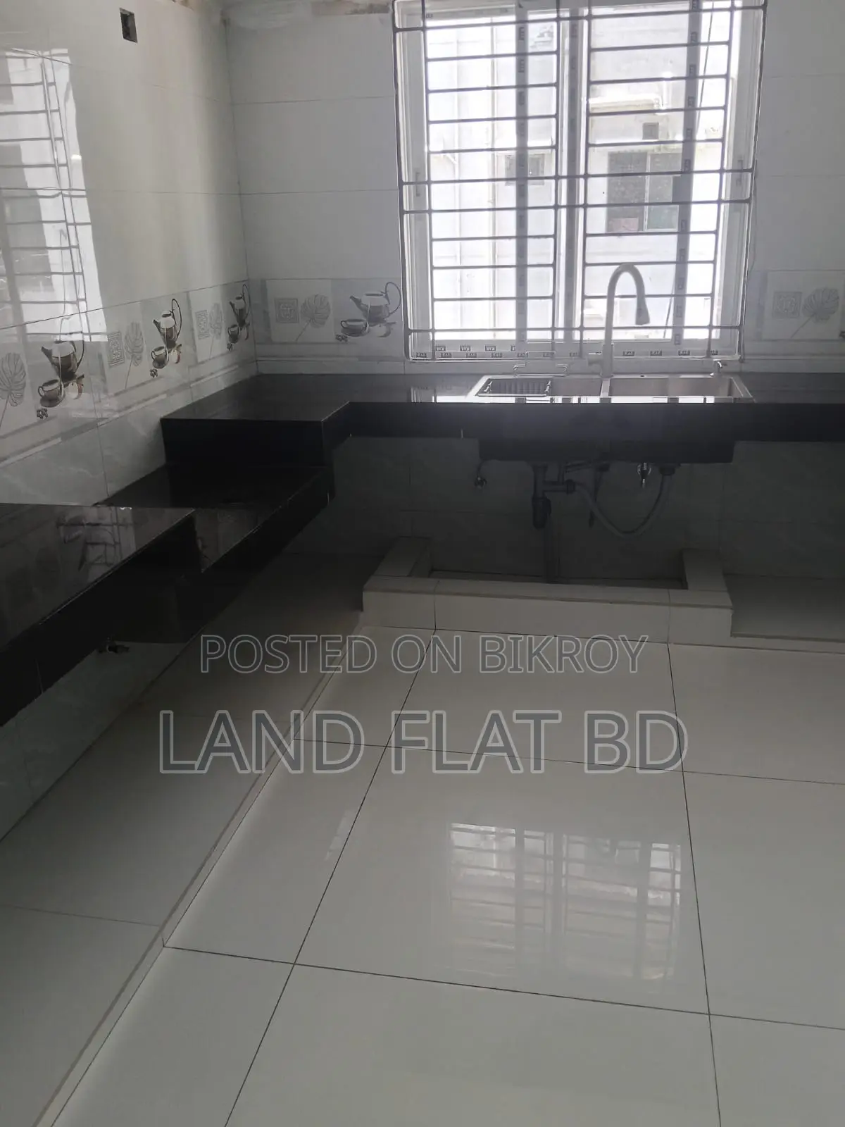 4 Bedroom Apartment in South Lake View, Mohammadpur for Sale in Mohammadpur