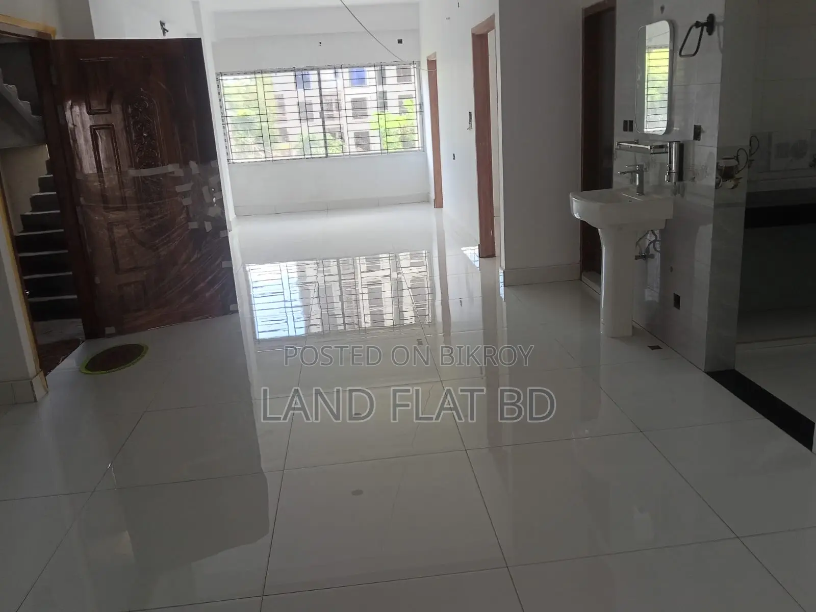 4 Bedroom Apartment in South Lake View, Mohammadpur for Sale in Mohammadpur