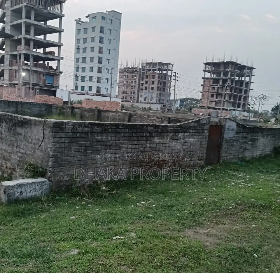 ৬০ ফুট সড়ক সংলগ্ন ৩ কাঠা পার্ক ভিউ দক্ষিণমুখী প্লট সেক্টর-১৫/বি in Uttara
