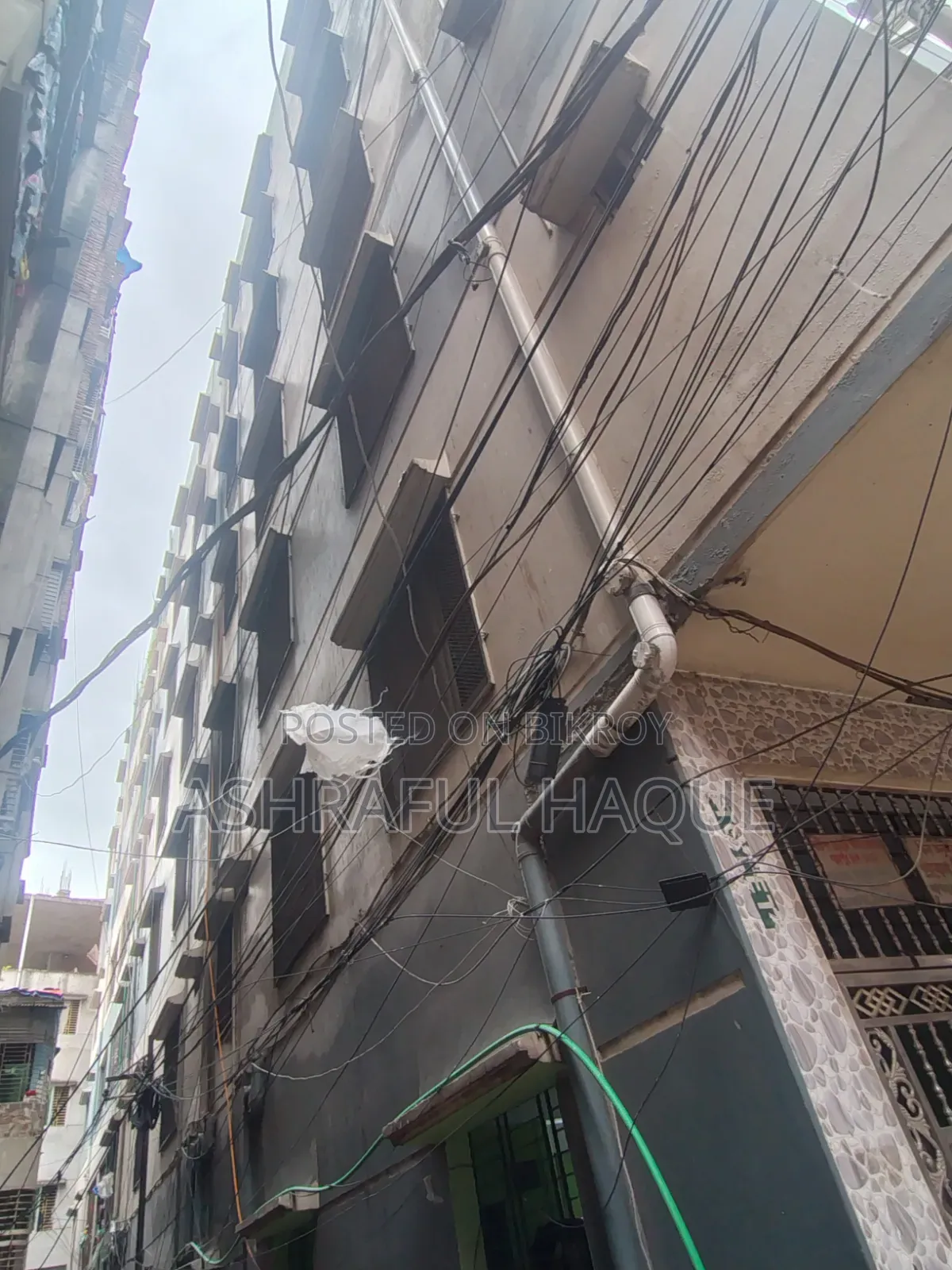 Furnished 3 Bedroom House in Titanic Tower, Jatrabari for sale in Jatrabari