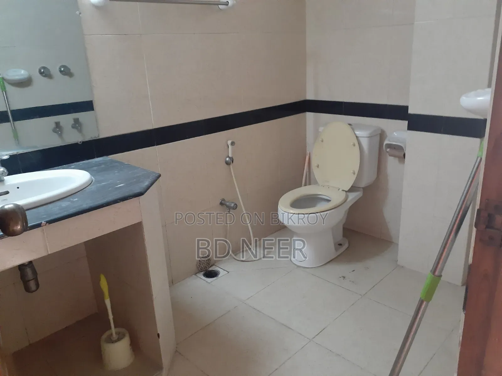 2500 SqFt Gulshan North Avenue Office Rent in Gulshan