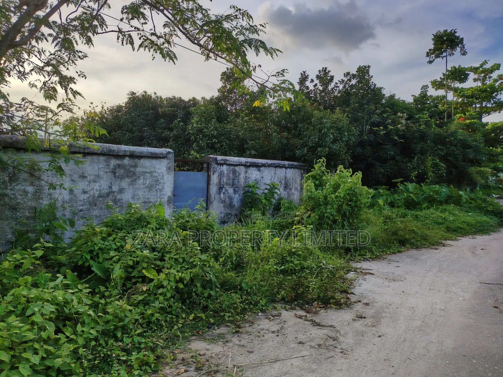 3 Katha Plot Facing South on a Low Budget Near Iconic Tower in Sector 23 in Purbachal