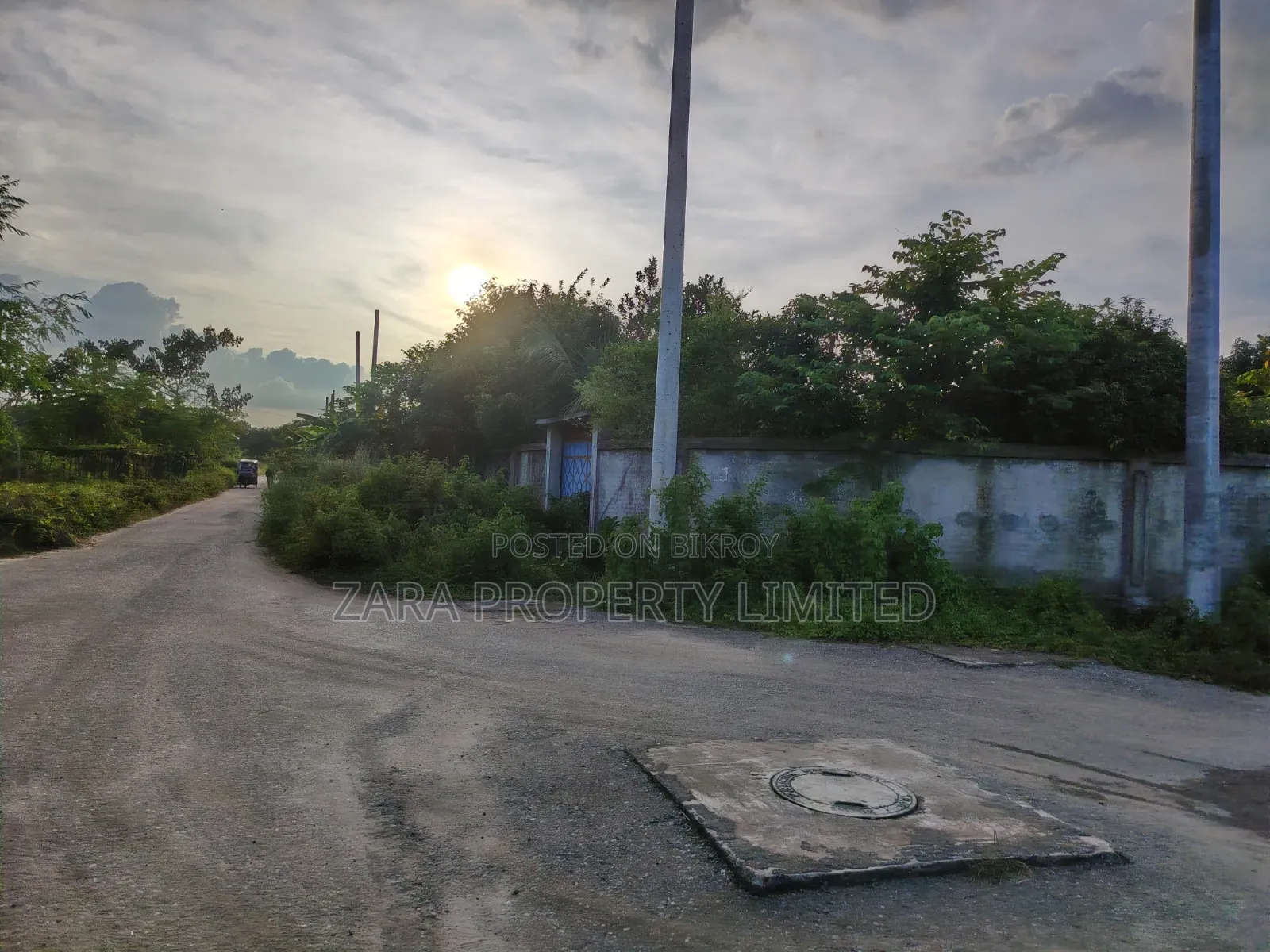 South-facing 10 katha plot for sale in front of the forest. in Purbachal