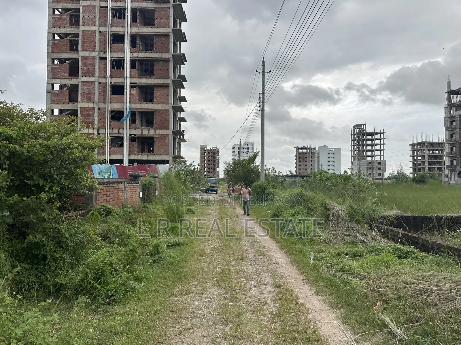 Block M, 4 Katha, South Face, Plot Sell Bashundhara R/A in Basundhara