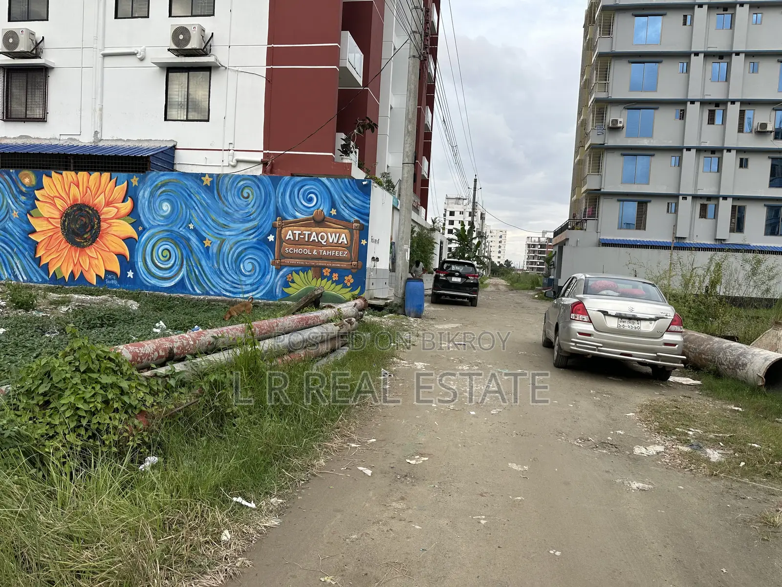 M- Block, 3-Katha, South-Face, Plot Sell, Bashundhara in Basundhara