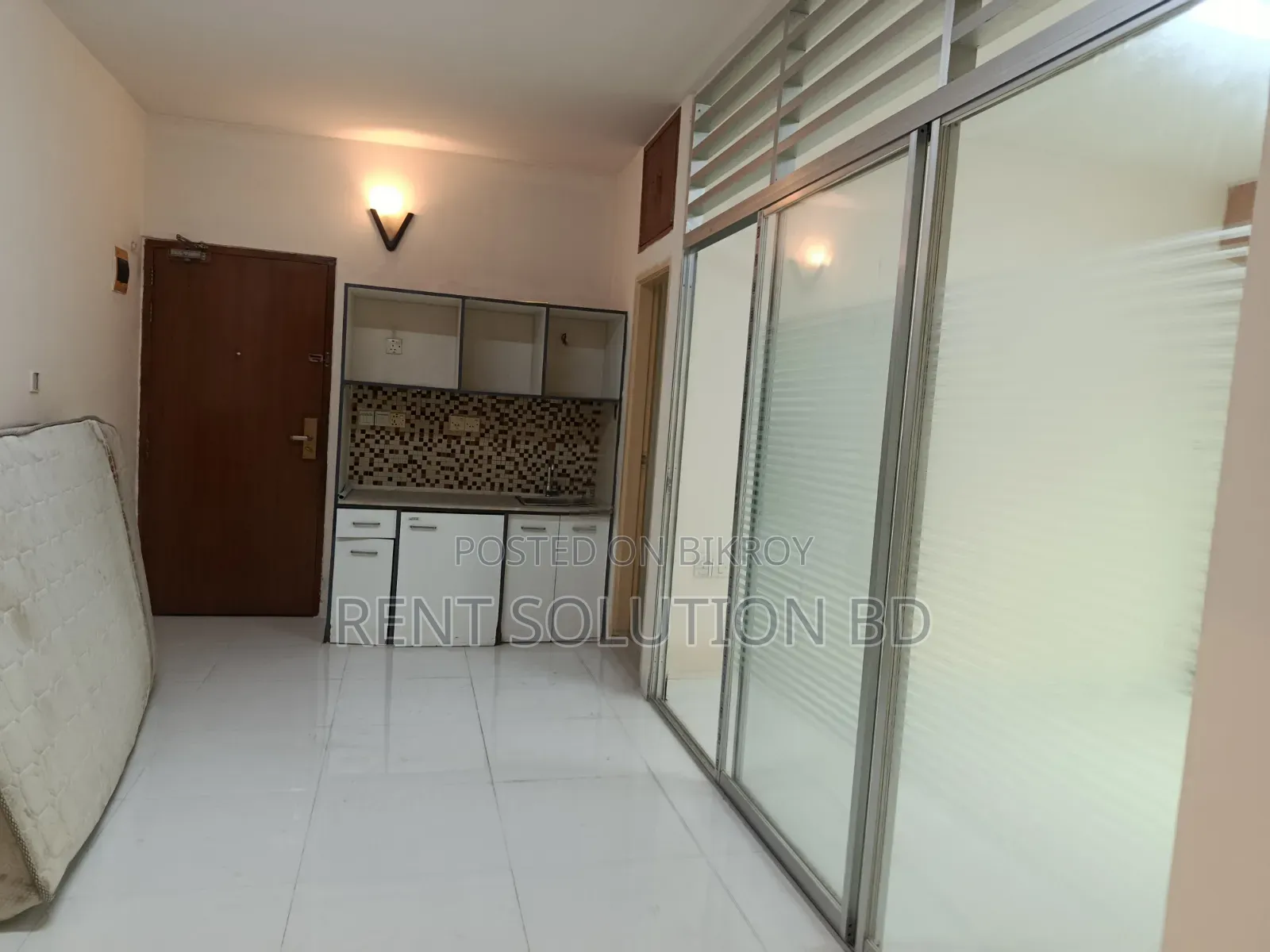 900 SQFT Semi Furnished Commercial Office Rent at Gulshan in Gulshan