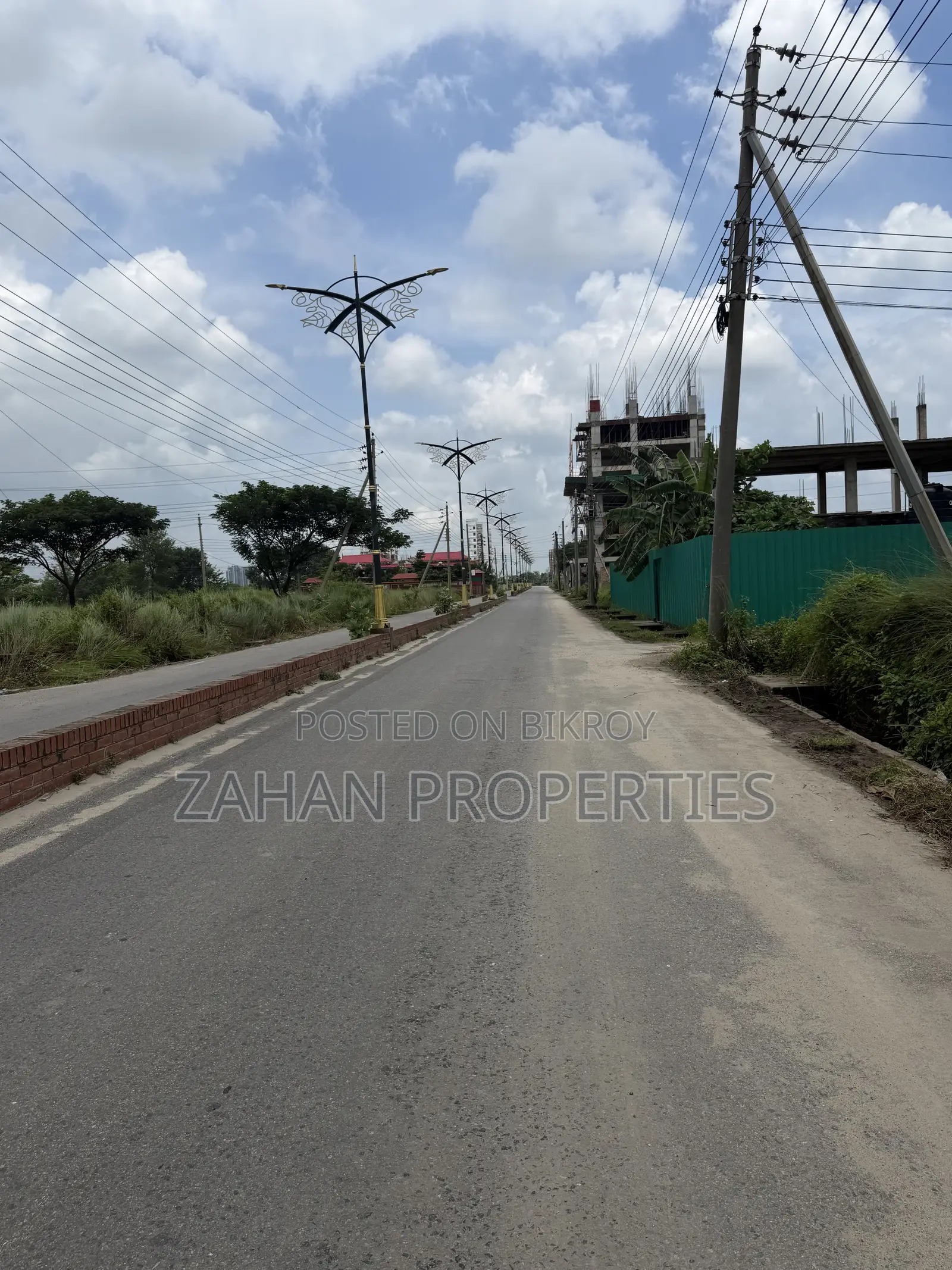 Bashundhara I Block 40 Katha Plot for Sale. 50 Ft Road. in Basundhara