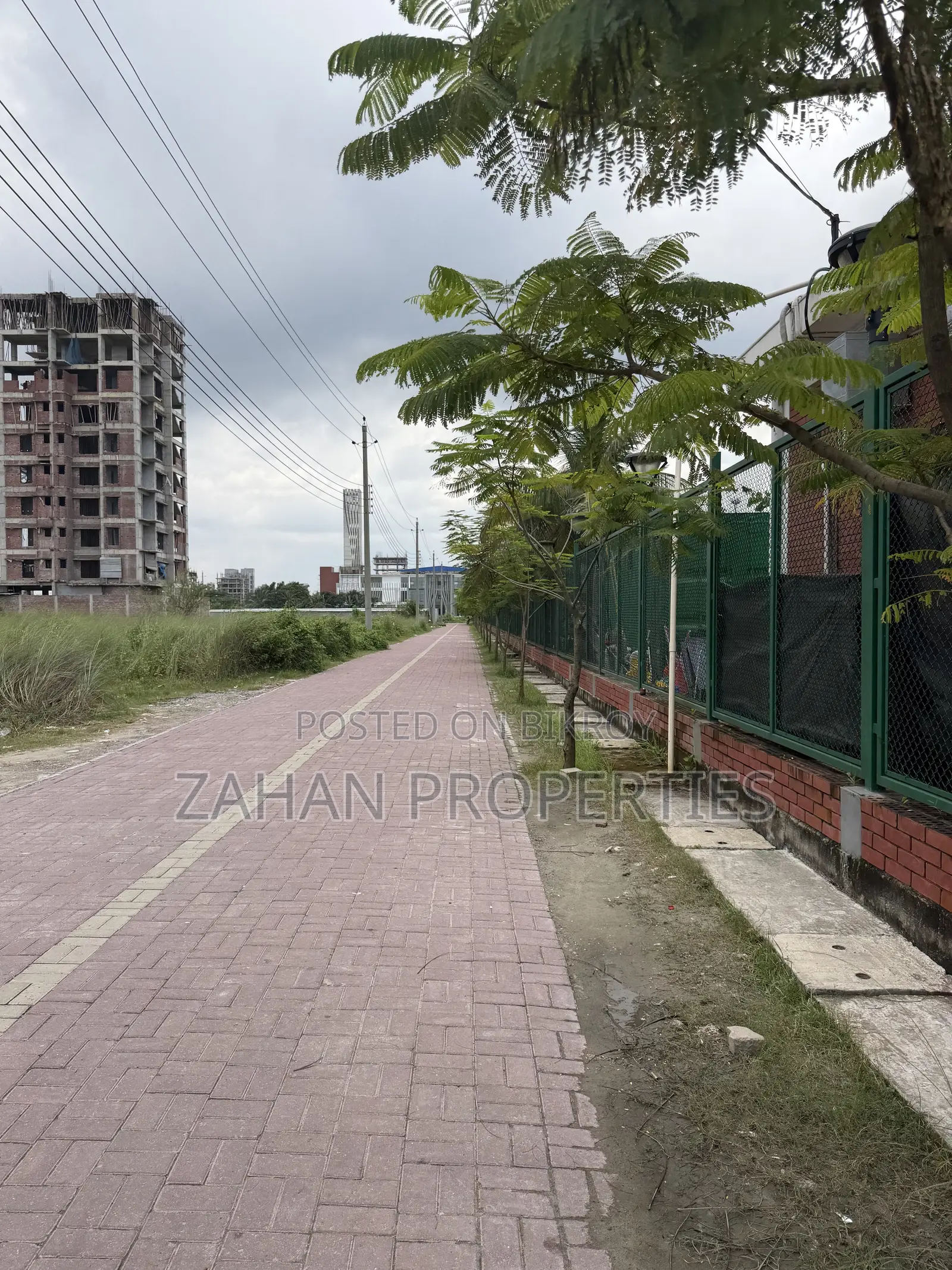 Bashundhara Residential Area 9 Katha South Face Plot For Sale in Basundhara