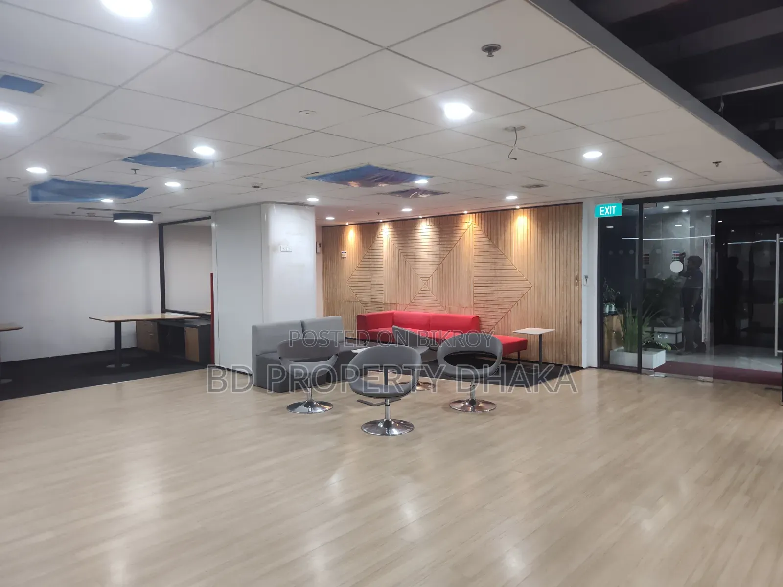 5820 Sqft Nice Modern Building Commercial Space Rent in Gulshan Avenue in Gulshan
