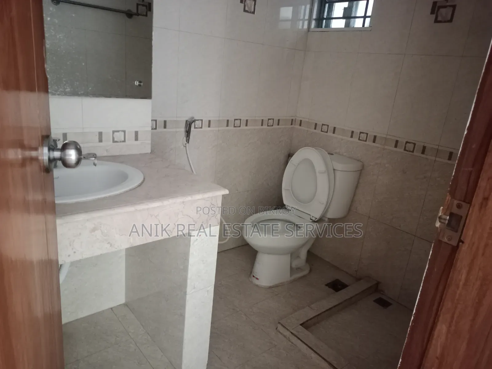 4-Bedroom Apartment in Anik Real Estate, Baridhara for rent in Baridhara
