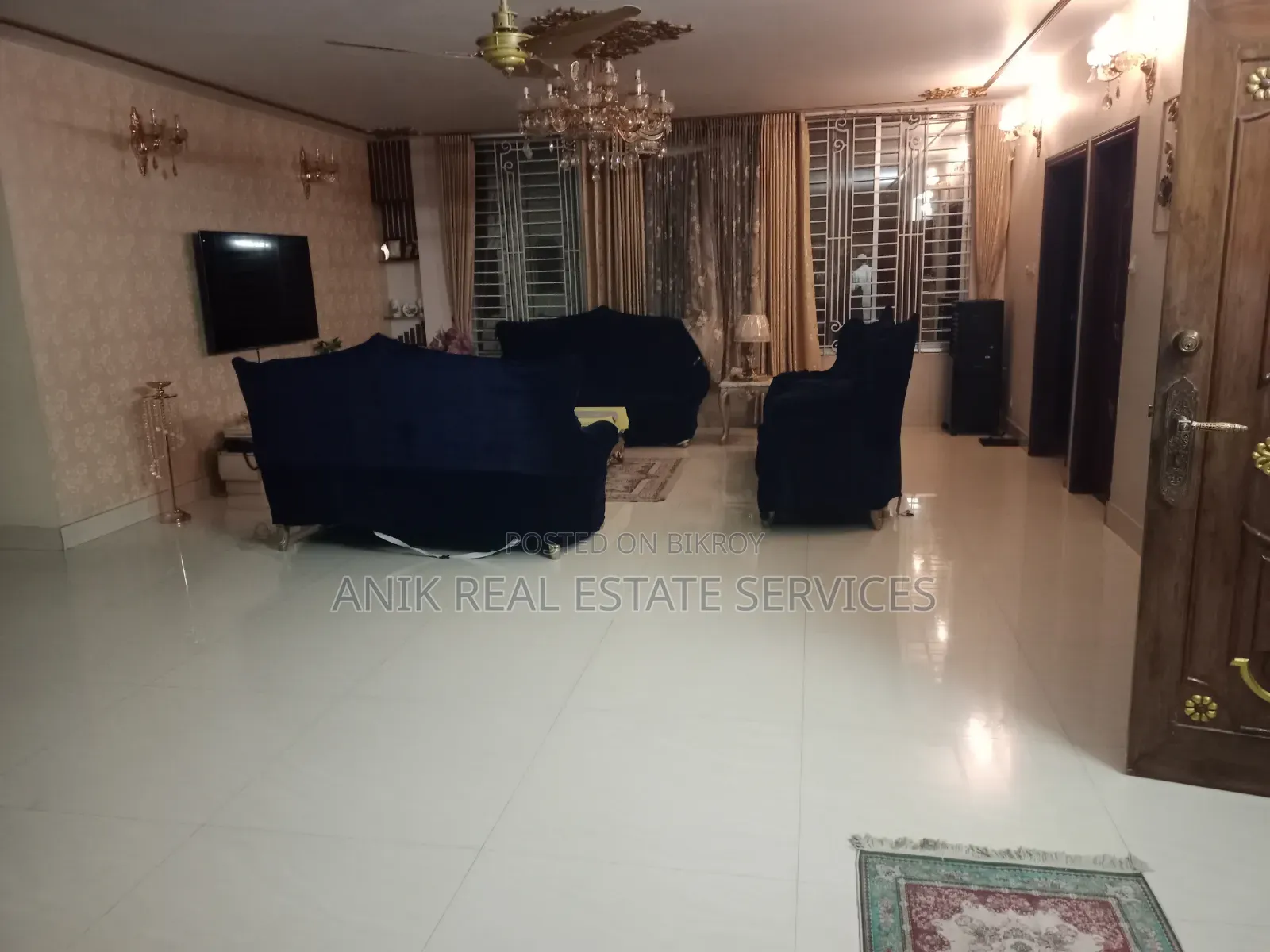 Commercial 3500 SQFT Office Gym Daycare Rent Corner Banani in Banani