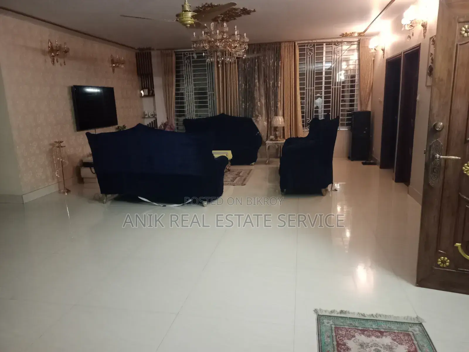 Commercial 3500 SQFT Office Gym Daycare Rent Corner Banani in Banani