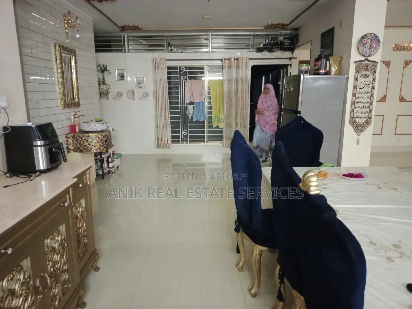 Commercial 3500 SQFT Office Gym Daycare Rent Corner Banani in Banani