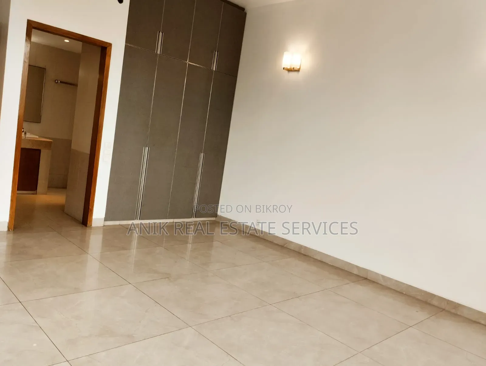 4 Bedroom Apartment in Anik Real Estate, Gulshan for Rent in Gulshan