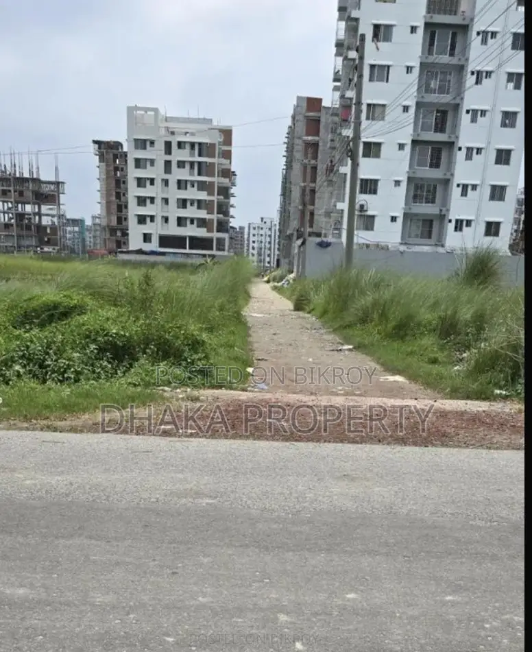 Metro Rail Station 3 Katha South at Sector-15/F in Uttara