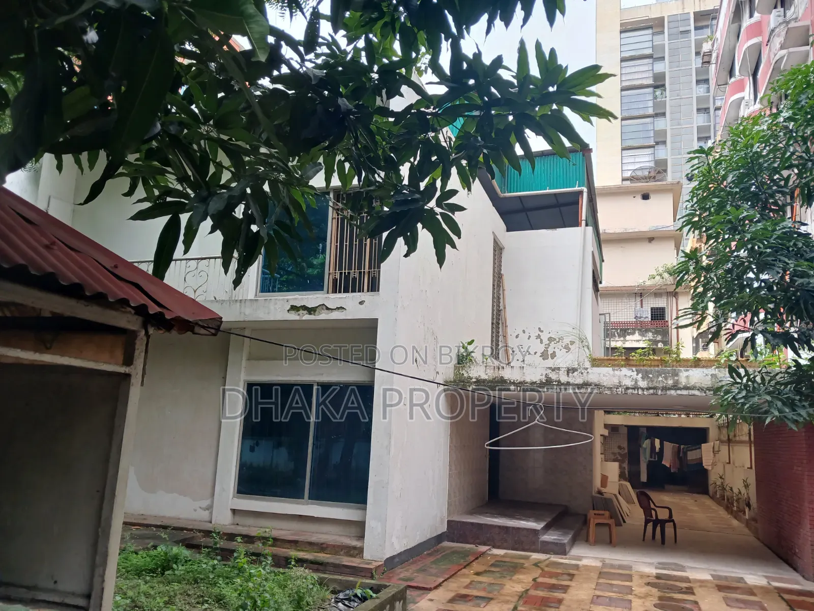 5-Bedroom House in Gulshan for Sale in Gulshan
