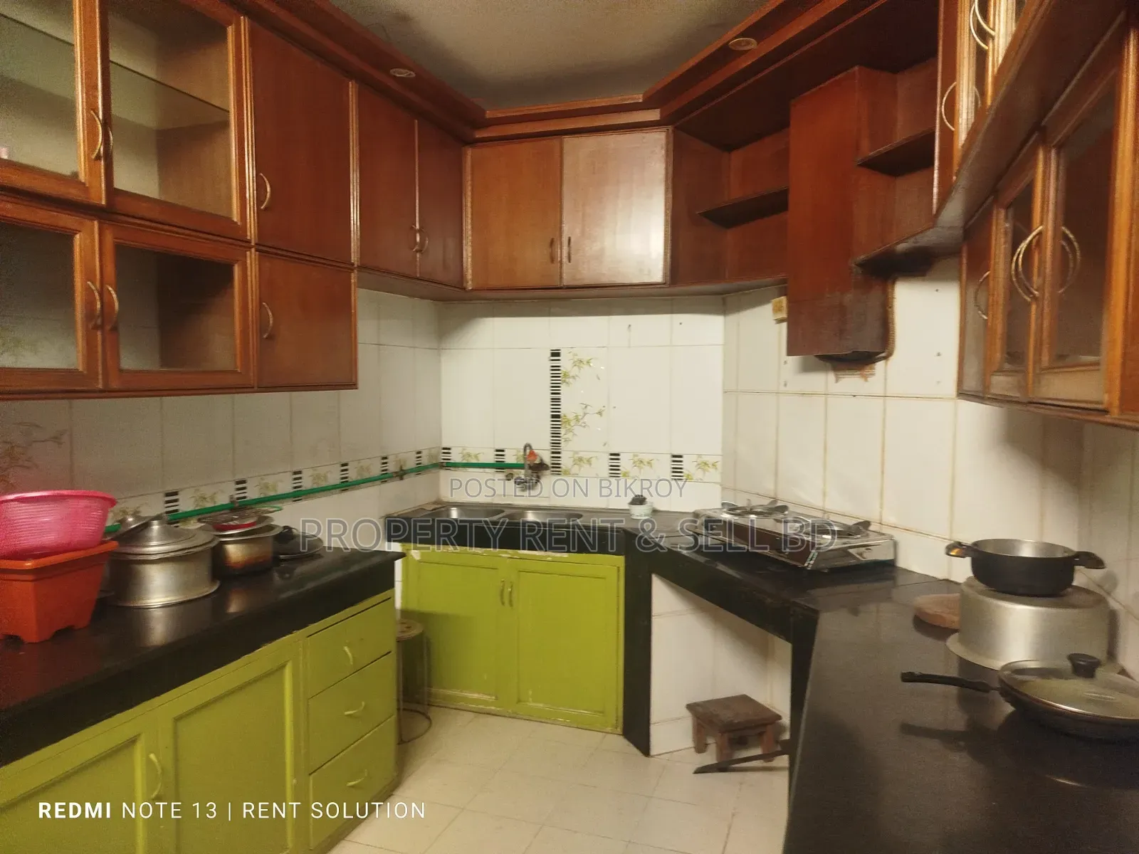 Furnished 4-Bedroom Apartment in Banani for Sale in Banani