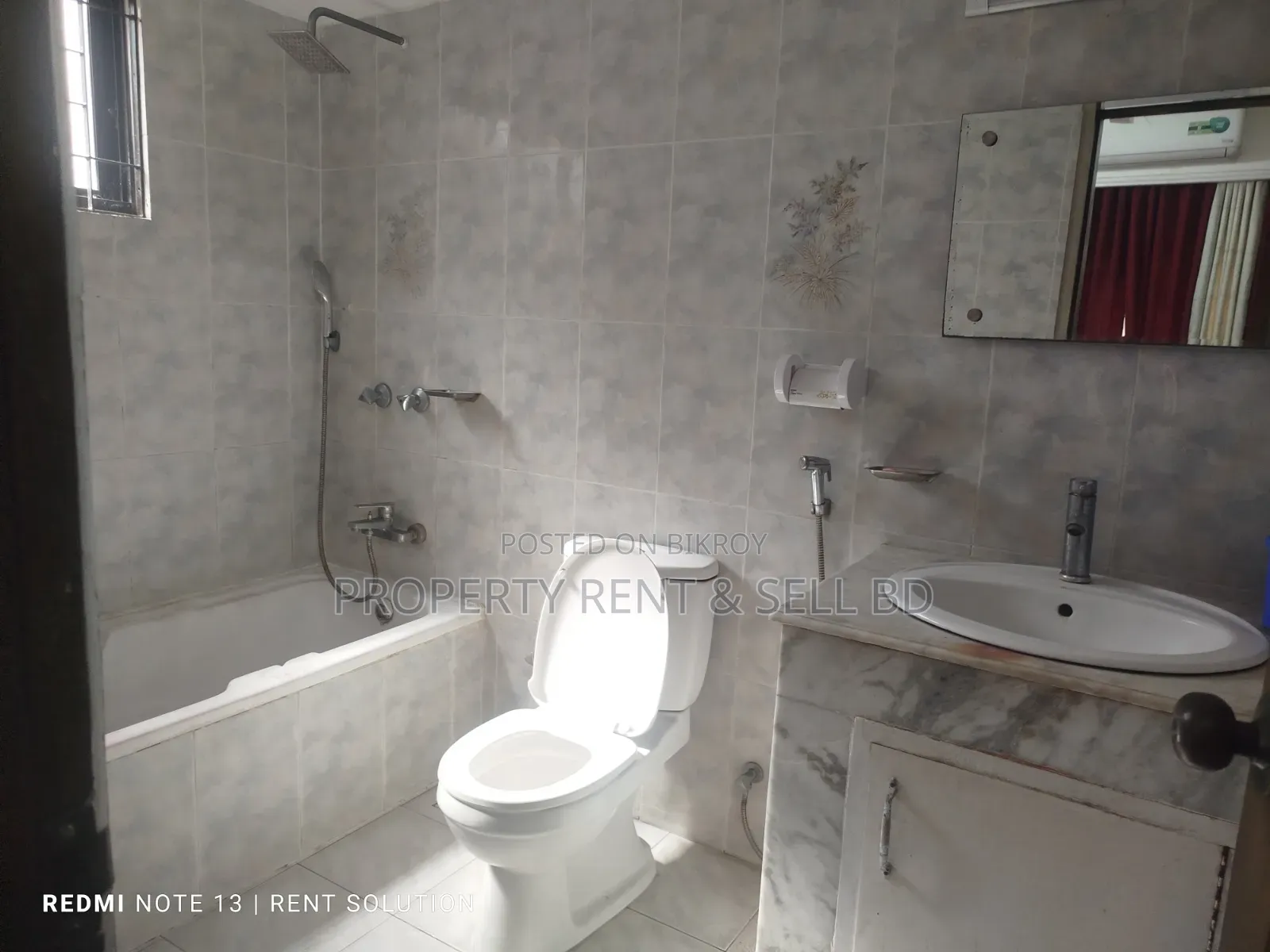 Furnished 4-Bedroom Apartment in Banani for Sale in Banani
