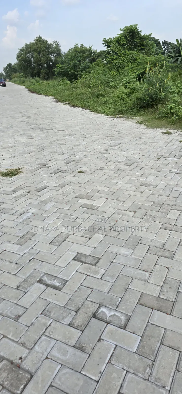 Mhadani Avenue Besides United City South Facing Corner Plot in Basundhara