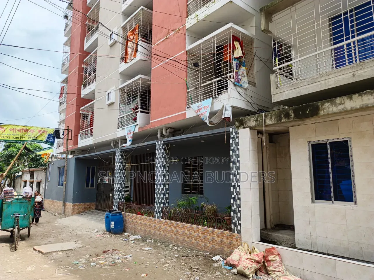 3 Bedroom House in Shopnochura Tower, Mohammadpur for Sale in Mohammadpur