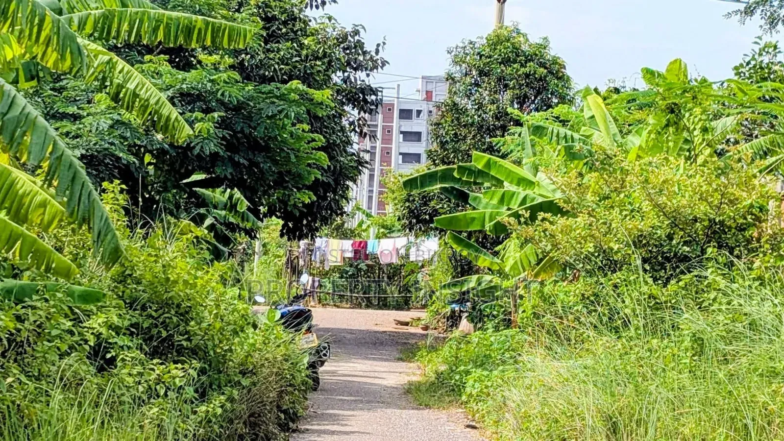 Plot Sale : 2.5 Katha at Aftab Nagar in Aftab Nagar