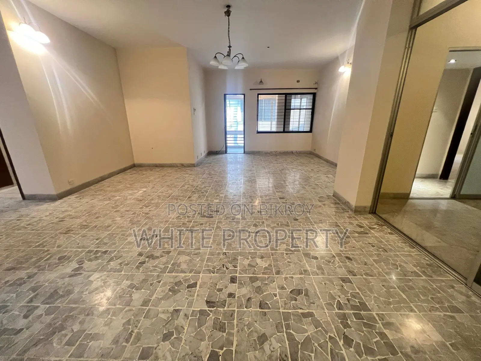 3 Bedroom Apartment in White Property, Gulshan for Sale in Gulshan