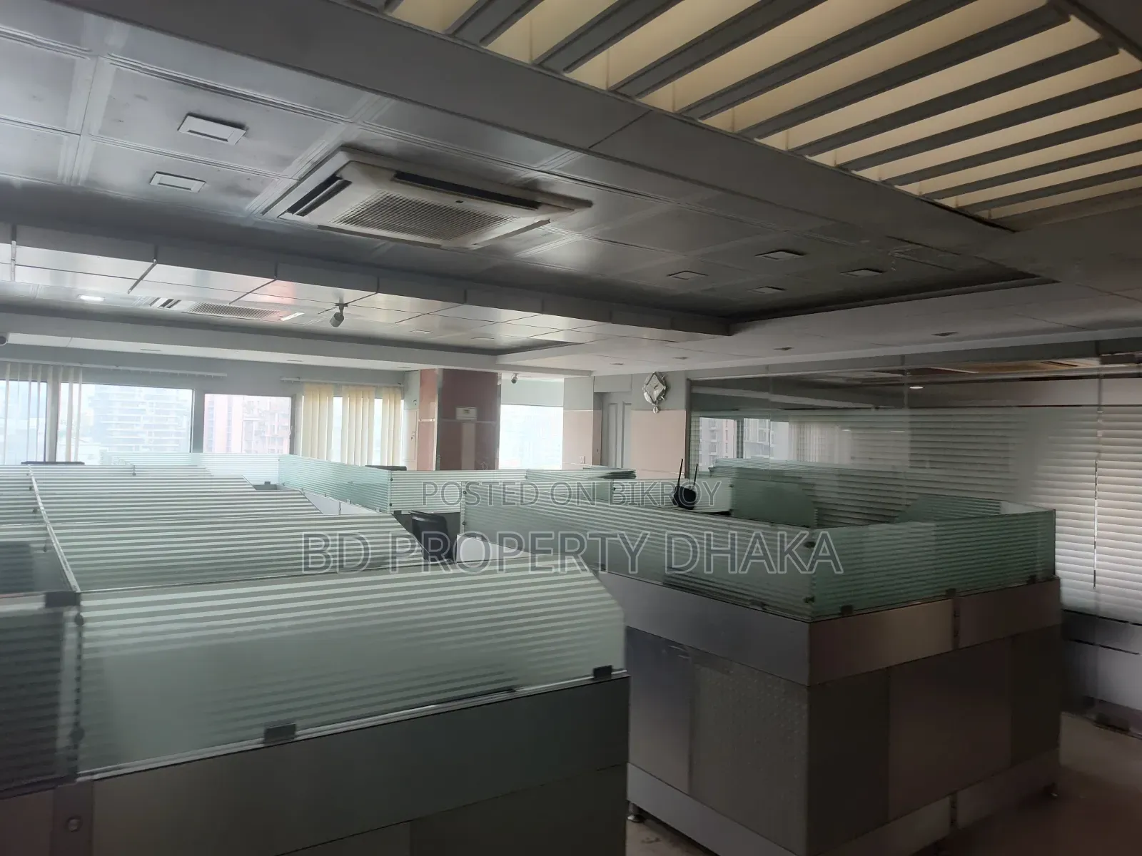 2200 SQFT Open Commercial Space Rent in Banani in Gulshan