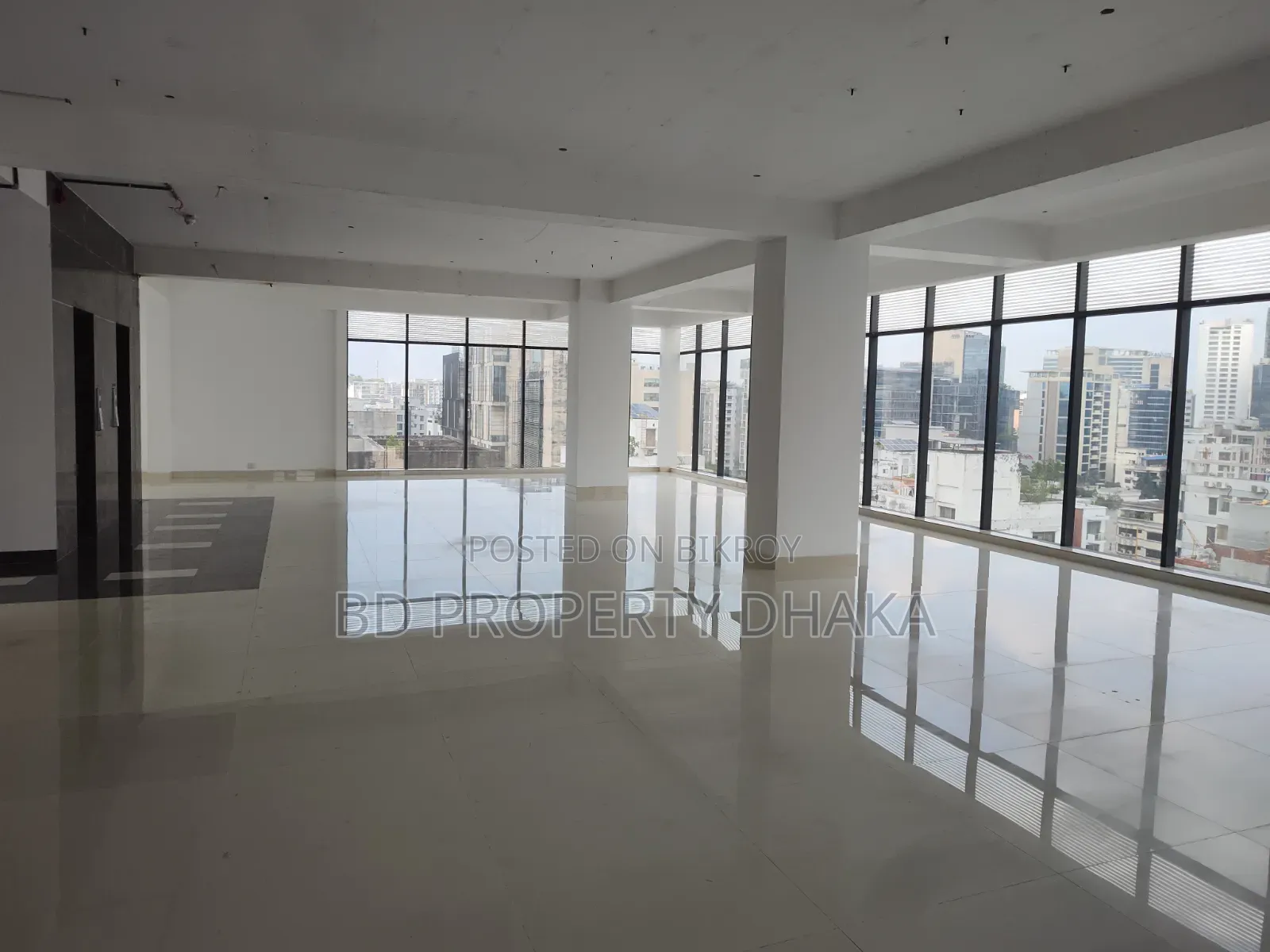3100 SQFT Modern Commercial Property Rent in Banani in Banani