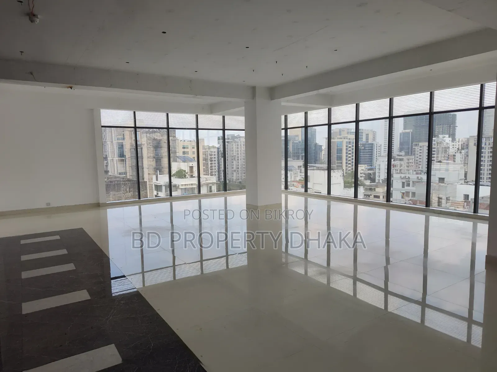 3100 SQFT Modern Commercial Property Rent in Banani in Banani