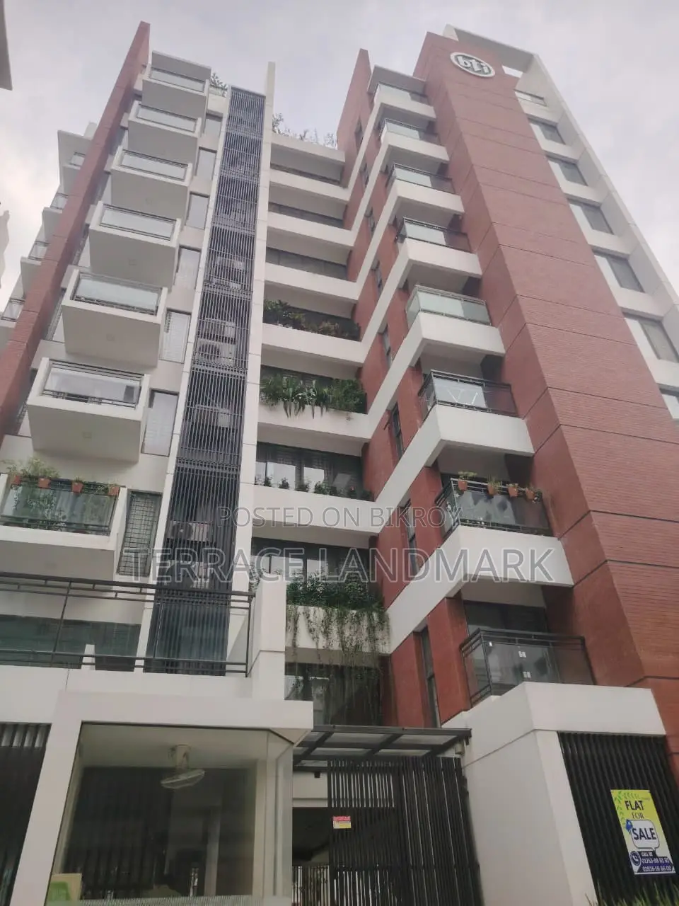 4 Bedroom Apartment in Bashundhara for Sale in Basundhara
