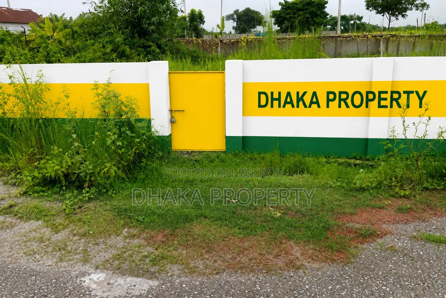 Nearby 100ft 6 Katha Park West at Sector-28 in Purbachal