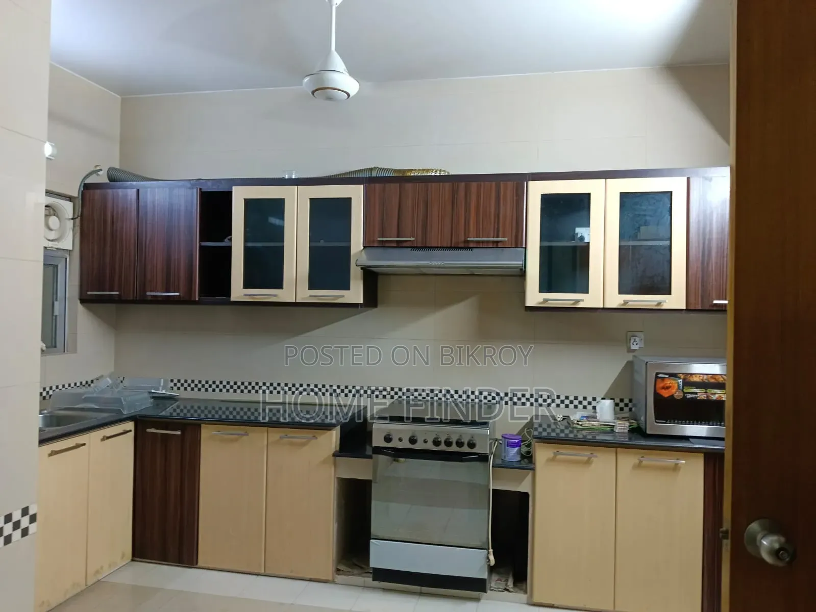 Furnished 4bdrm Apartment in Gulshan for rent in Gulshan