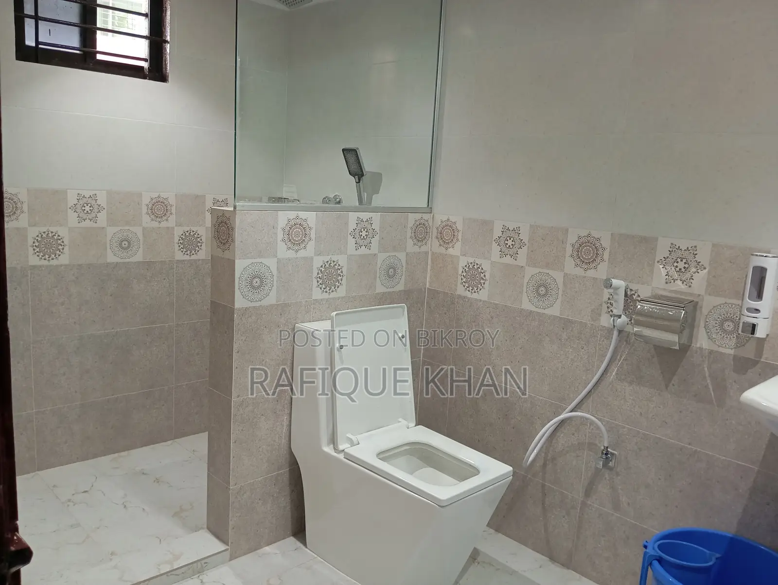 Furnished 5bdrm Apartment in Mathiura House, Uposhohor for rent in Uposhohor