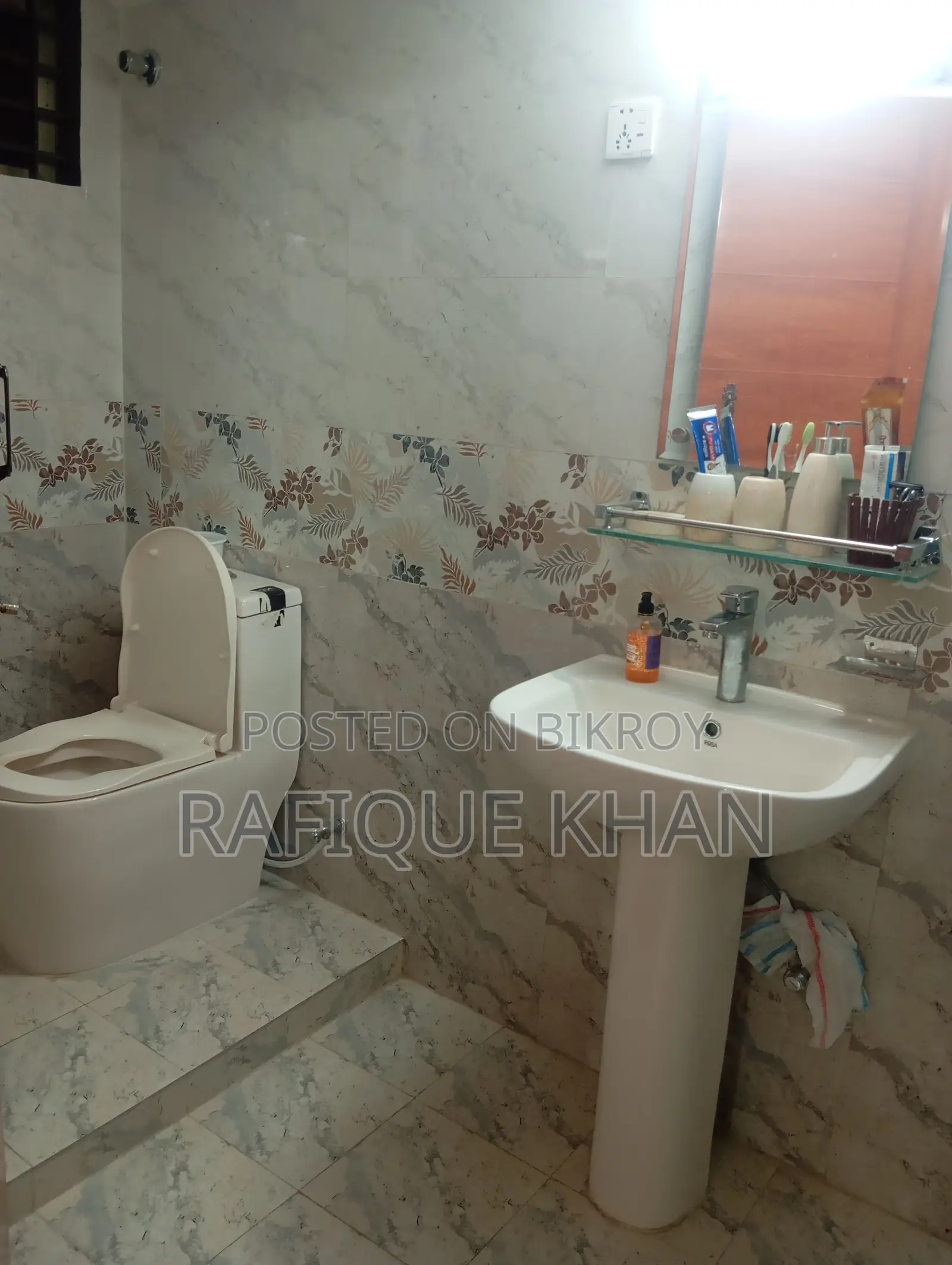 Furnished 5bdrm Apartment in Uposhohor for rent in Uposhohor