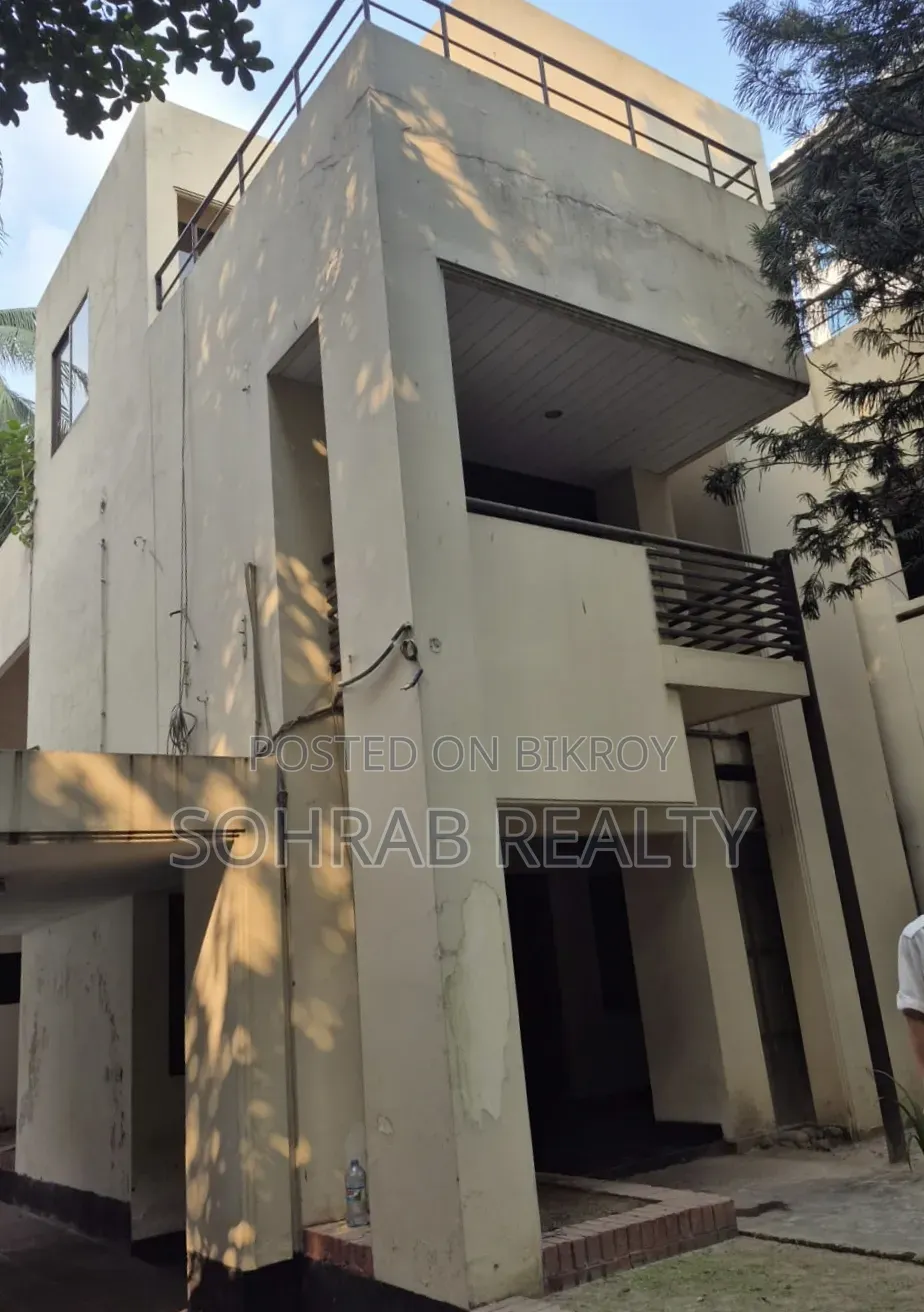 8bdrm House in Sohrab Realty, Baridhara for sale in Baridhara