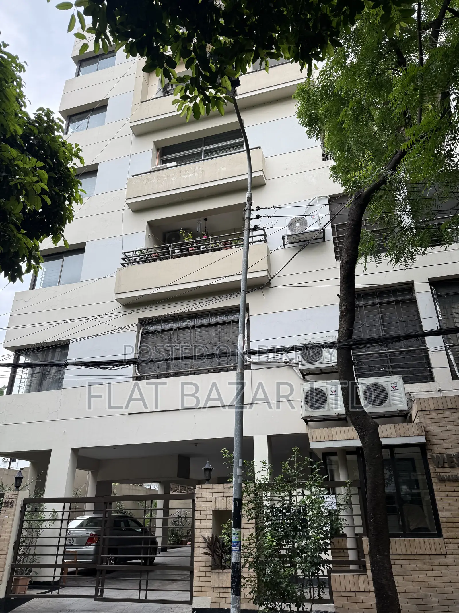 20bdrm House in Baridhara for sale in Baridhara