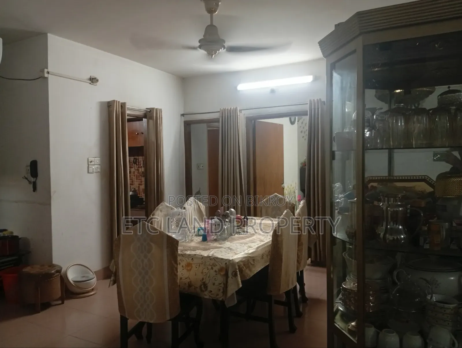 3bdrm Apartment in Larmini Street, Wari for sale in Wari